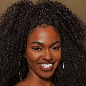 Meet your Posher, Alice